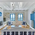 Villa Luxurious Seirios *